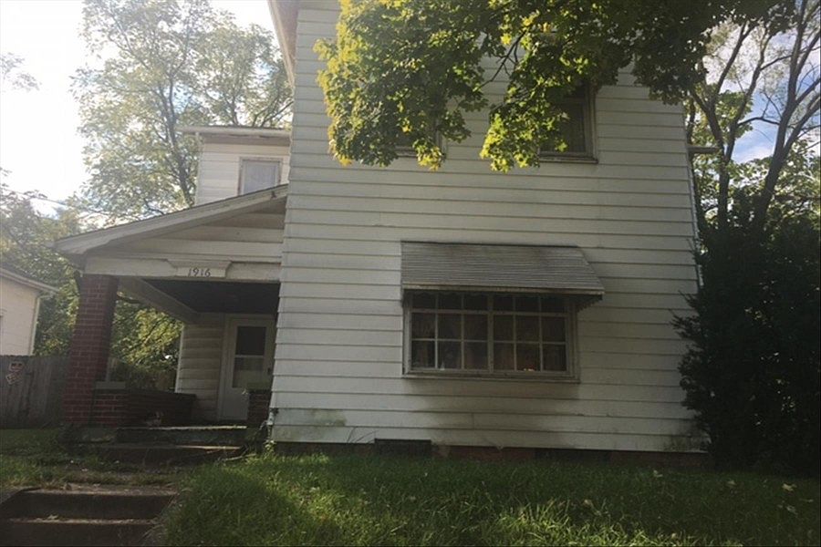 2nd image of 1916 Arlington Ave