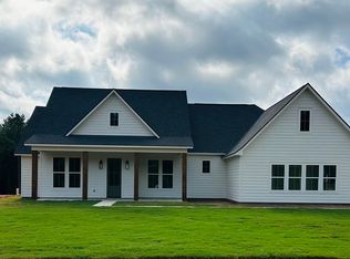 1043 New Hope Rd, Choudrant, LA 71227