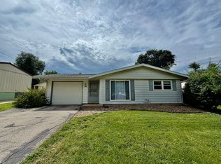 1240 Dogwood Ln, Bloomington, IL 61704