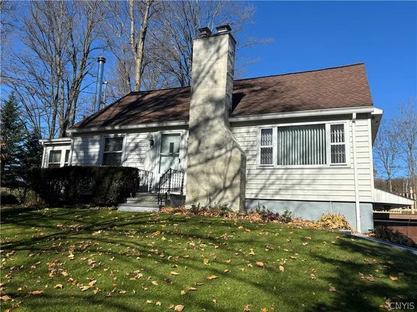 323 E Holl Rd, Cortland, NY 13045