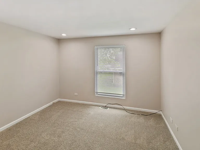 1106 Williamsburg Rd — Photo 11