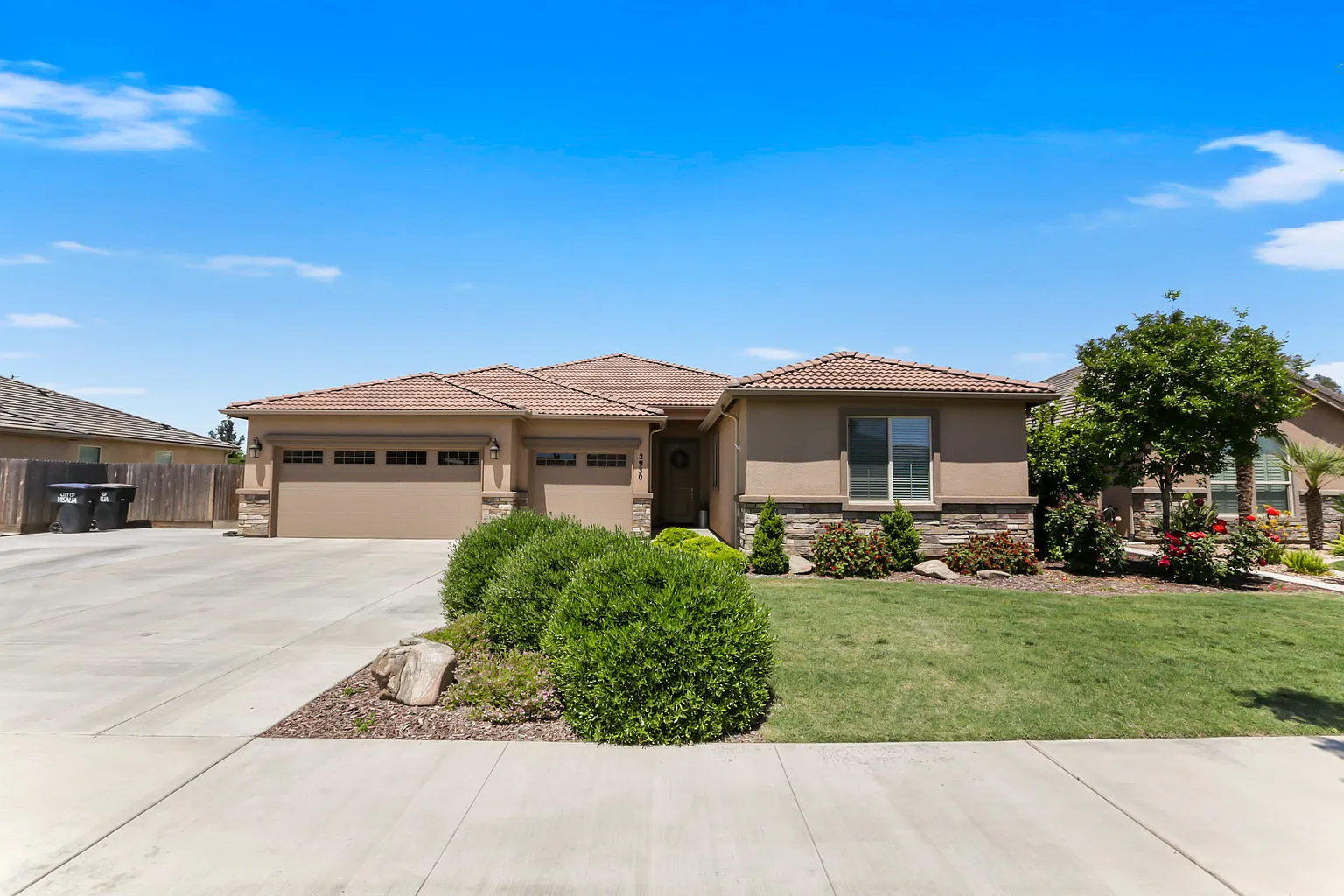 2930 W Lark Ave photo 1