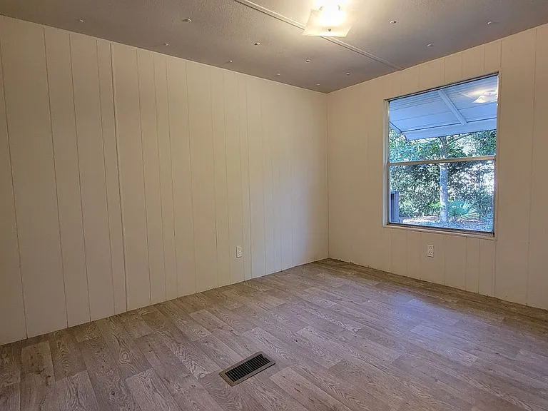 5321 SE 32nd Ct — Photo 8
