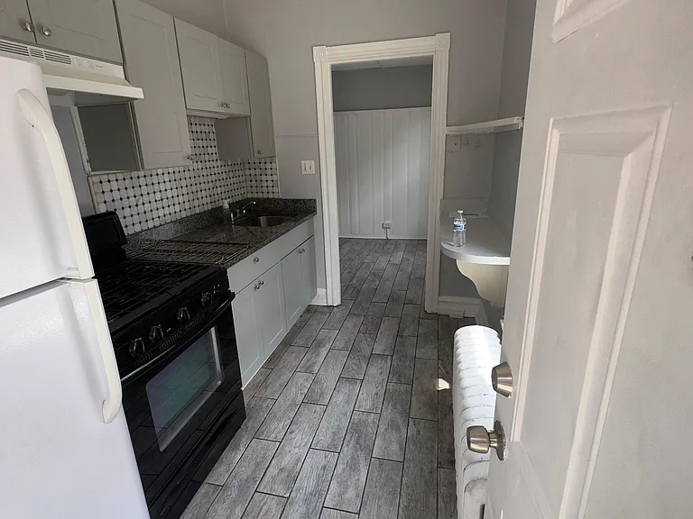 602 N 8th St #1 — Photo 10
