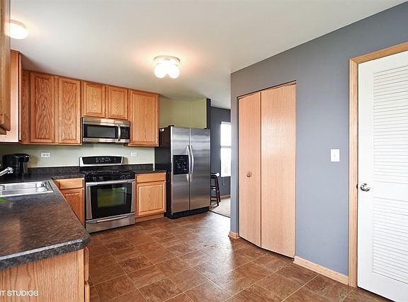 4th image of 277 Niagara Dr