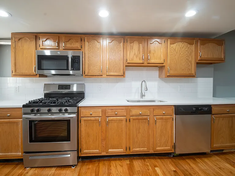 1509 McHenry St — Photo 3