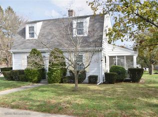 388 Pawtucket Ave, Rumford, RI 02916