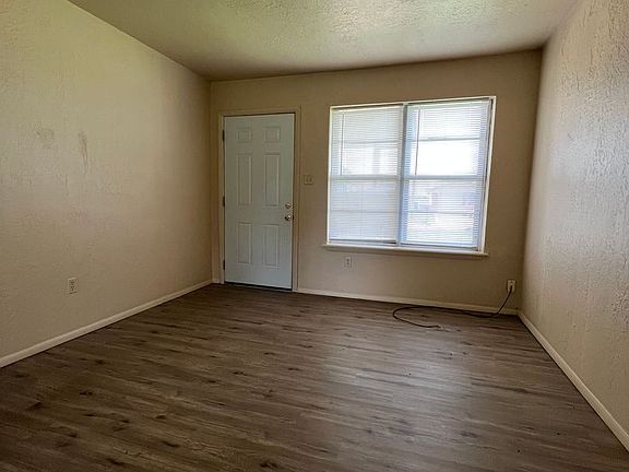 2nd image of 4622 NW Ozmun Ave
