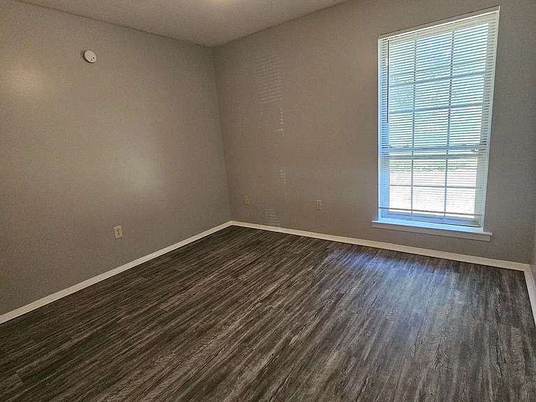 6685 Evergreen Cv — Photo 8