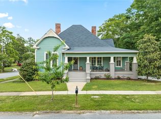 215 N 6th St, Opelika, AL 36801