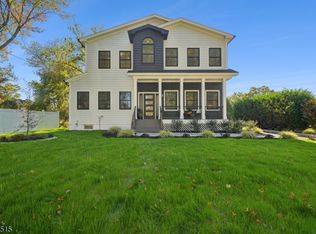 16 Terrace Rd, New Providence Boro, NJ 07974