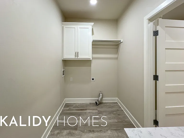 3925 NW 166th Ter — Photo 36