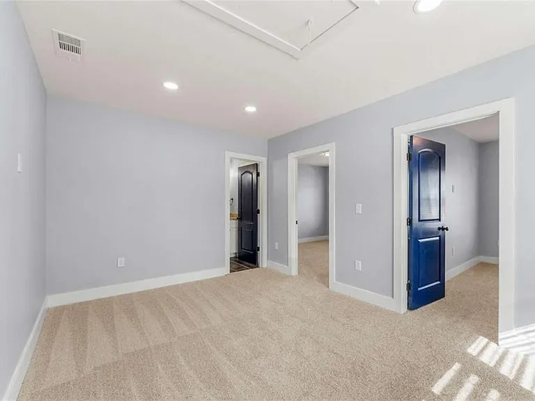 671 John St NW — Photo 19
