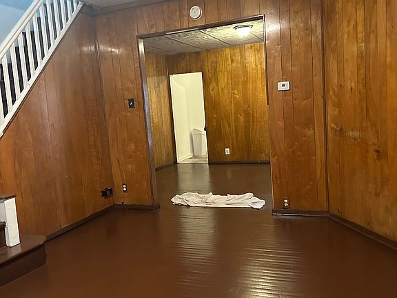 4th image of 154 W Wyoming Ave
