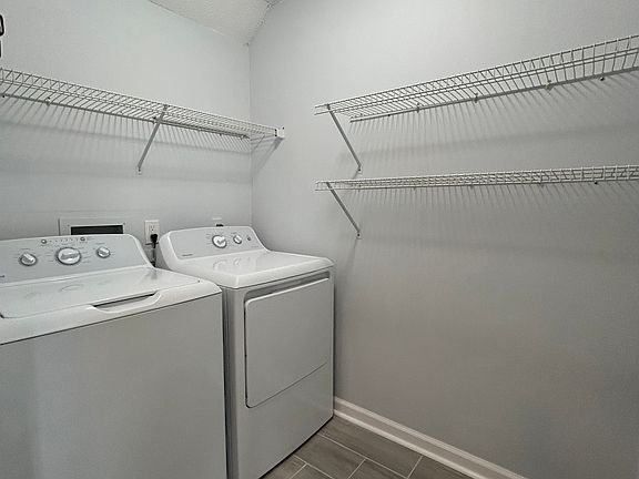 5th image of 4968 Rugby Rd
