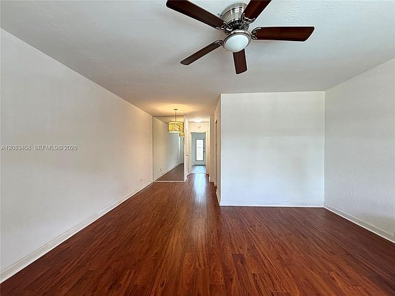 5th image of 500 Layne Blvd APT 15