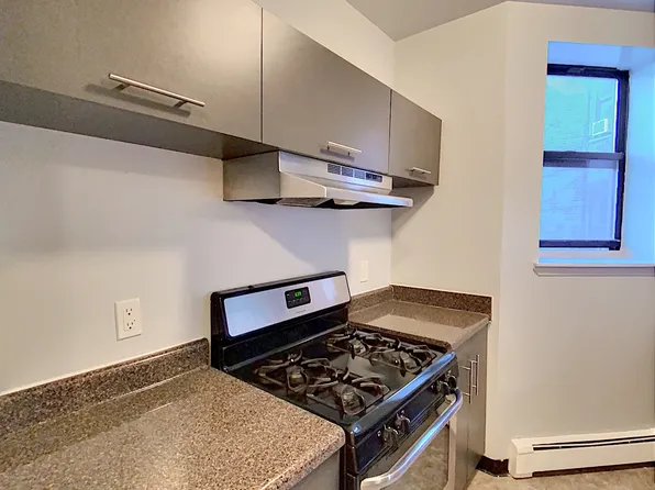 1509 Lexington Avenue image 7 of 23