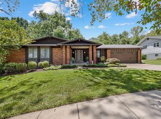 817 Guenevere Dr, Ballwin, MO