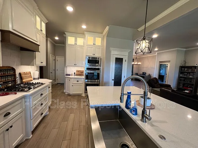 3116 Drake Crest Dr — Photo 28