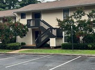203 Driftwood Ln, Winston Salem, NC 27104