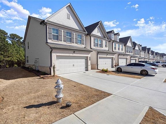 3rd image of 236 Vision St