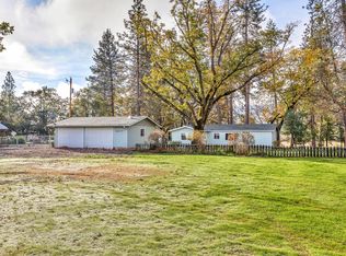 3277 McMartin Ln, Central point, OR 97502