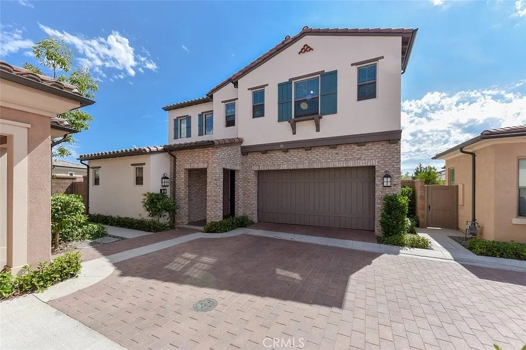 4 bed, 2246 sqft, $6,000 — Photo 2