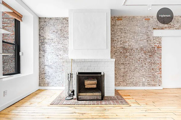 Sold by Triplemint | media 6