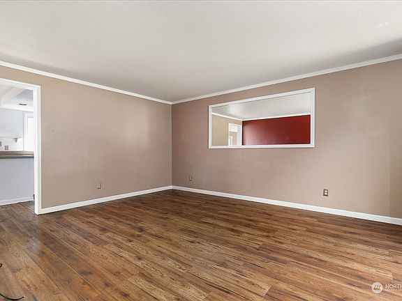 5th image of 624 NW Lateen Street