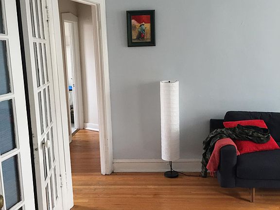 4th image of 3839 N Greenview Ave #B69bcdzqt
