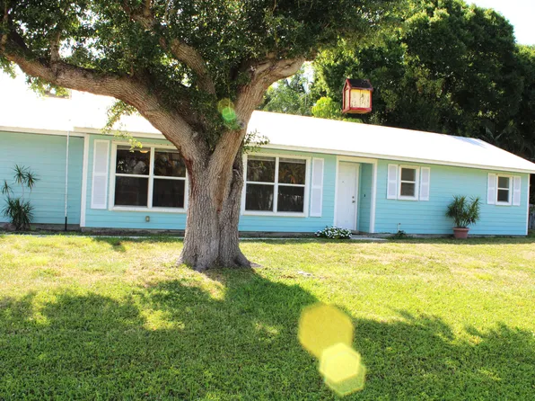 847 SW 28th St, Palm City, FL 34990