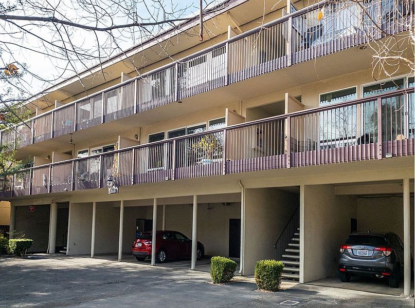 8 Unit Community
