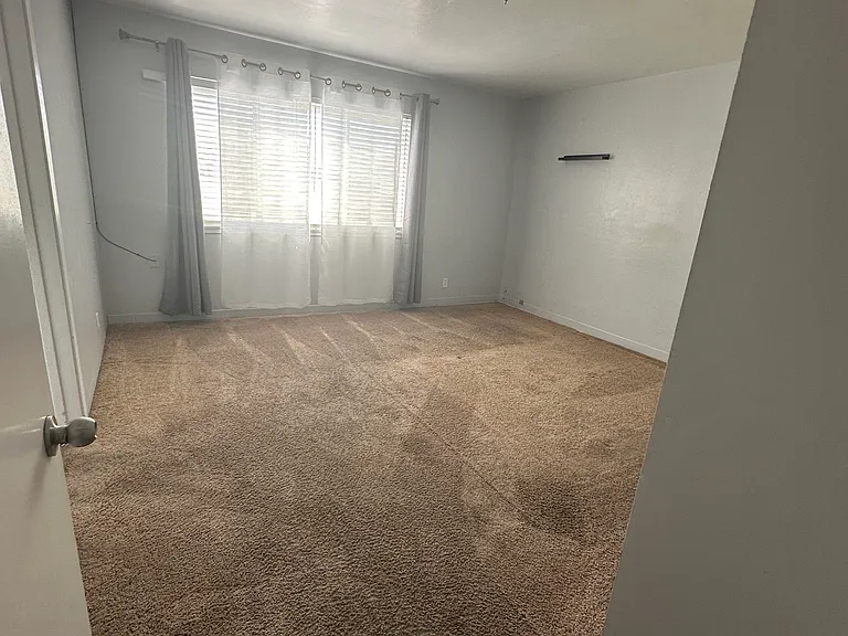 523 San Mateo Ave — Photo 6