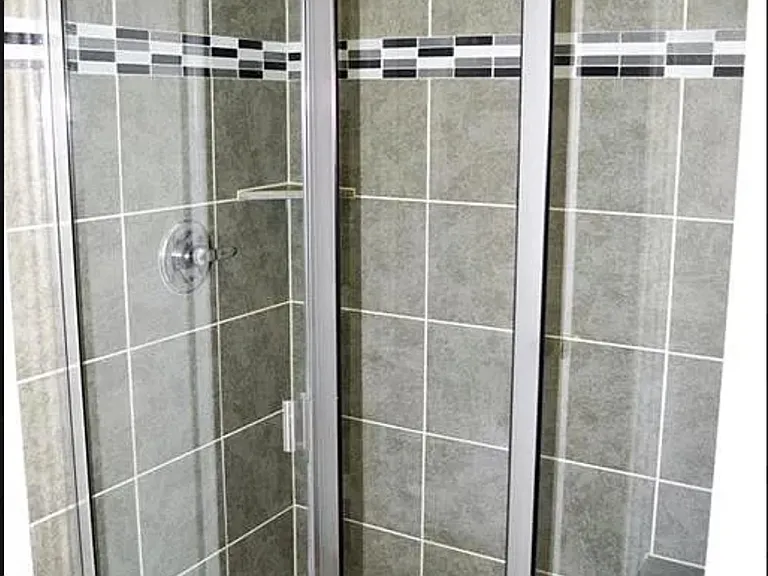 4416 Oak Bluff Dr — Photo 13
