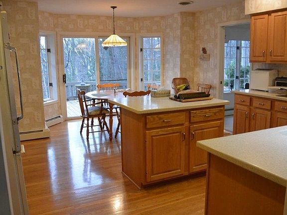 5th image of 1124 Bayside Dr