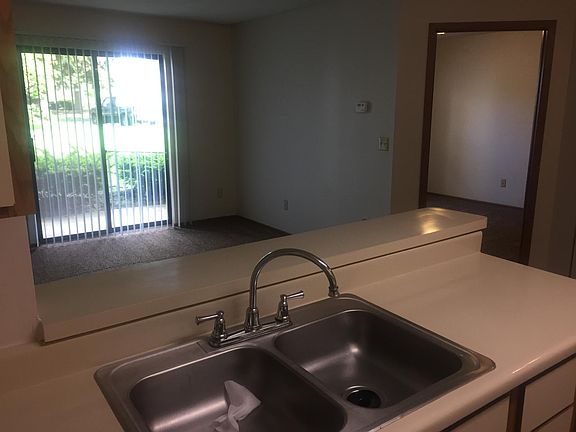 3rd image of 7469 Arnbrae Dr APT 101