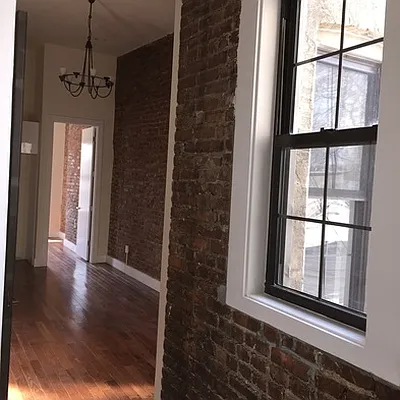 Rented by P Management | media 8