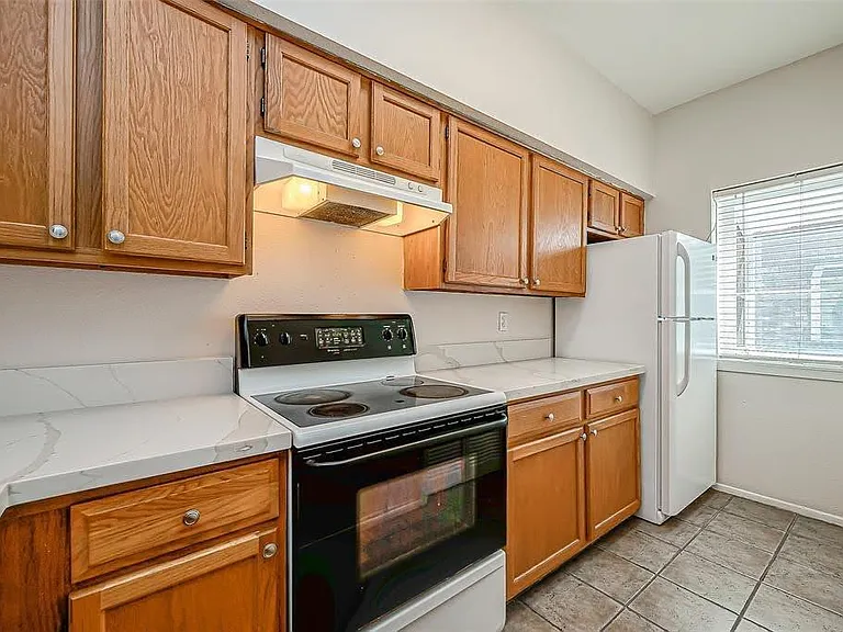 7729 Cambridge St #7729 — Photo 15