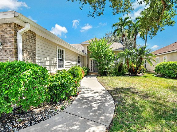 2nd image of 6522 Ilex Cir