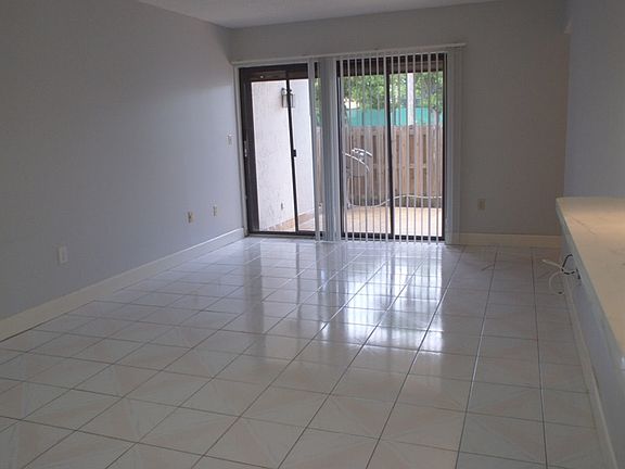 4th image of 9443 Fontainebleau Blvd APT 104