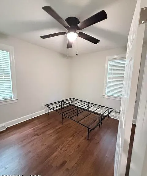 509 Harrison Dr N — Photo 4
