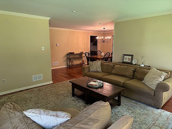 5th image of 62 Northgate Rd