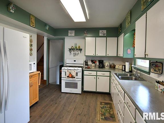 5th image of 604 W 3rd St