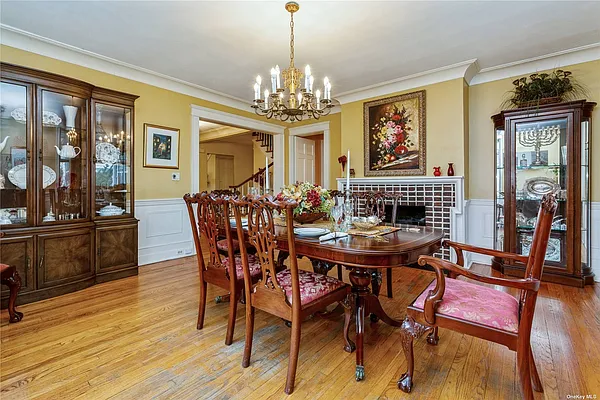 Sold by Prime Realty | media 6