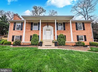 2419 Caron Ln, Falls Church, VA