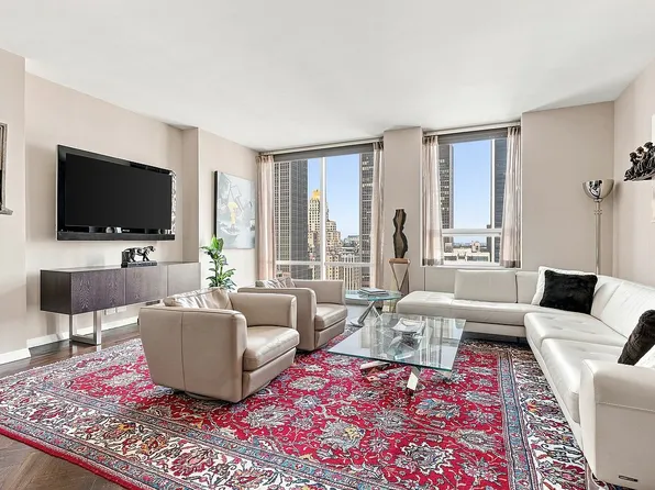 15 W 53rd St #18F, New York, NY 10019