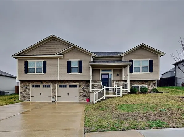 1216 N Heartland Ave, Independence, MO 64056