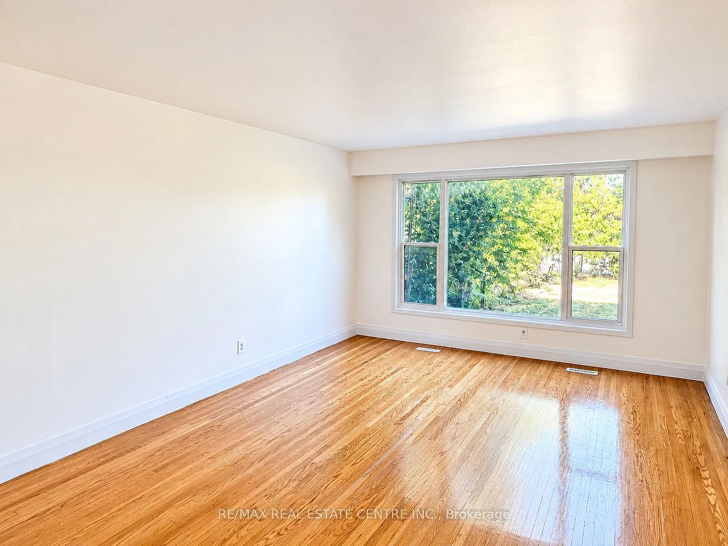 5 bed, $3,100 — Photo 4