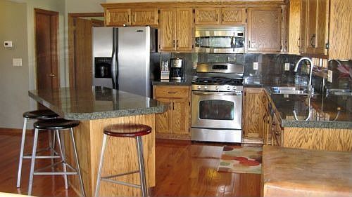 3rd image of 1071 River Knoll Cir