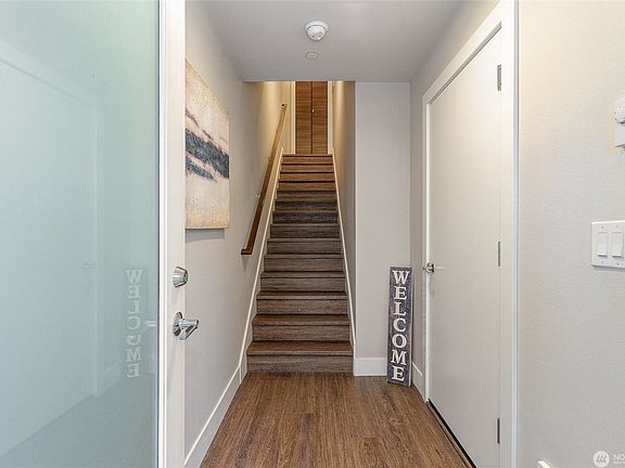 3rd image of 22915 SE 5th Ct